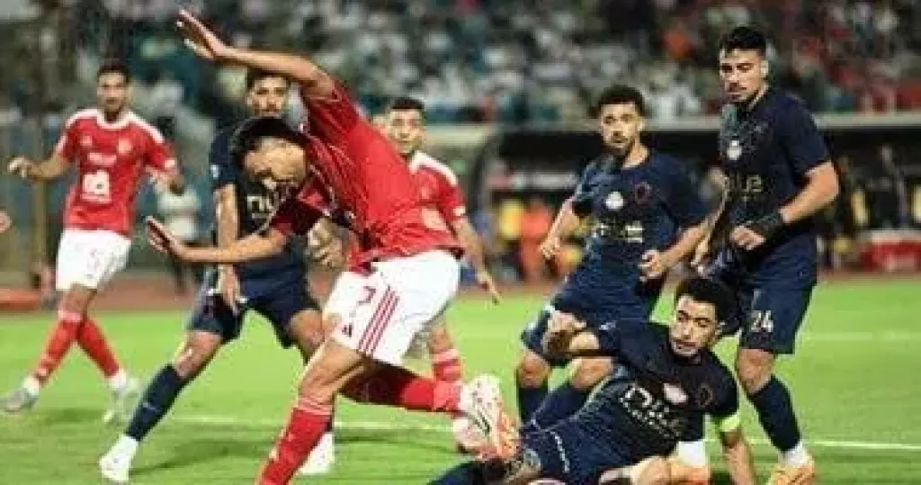 عماد متعب: الشحات نجم القمة.. وتمركز محمد شريف ”غلط”