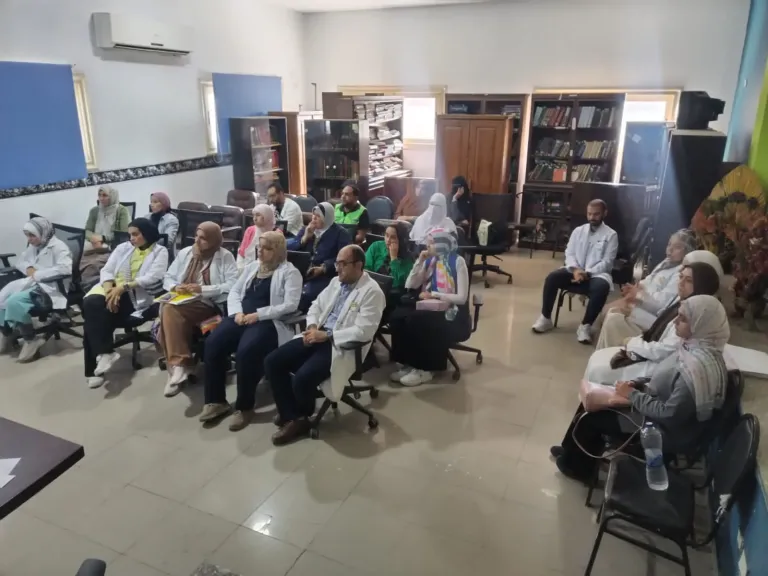 انب من الندوات 
