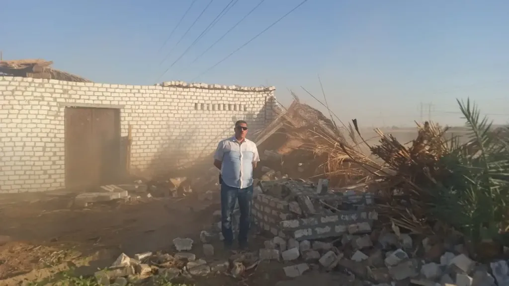 جانب من متابعه 