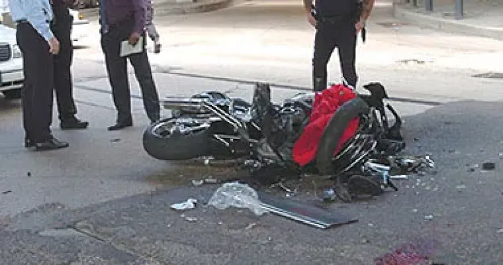 إصابة شخصين إثر انقلاب موتوسيكل فى المنيب