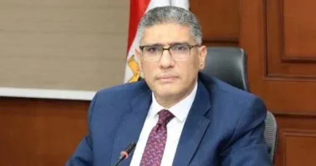 إنهاء تكليف نائب رئيس حى بولاق الدكرور بعد جولة مفاجئة لمحافظ الجيزة