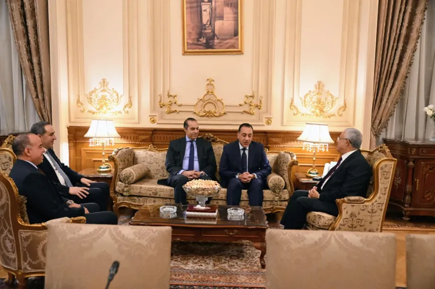 رئيس مجلس النواب يستقبل رئيس مجلس الوزراء عقب مشاركته في الجلسة العامة