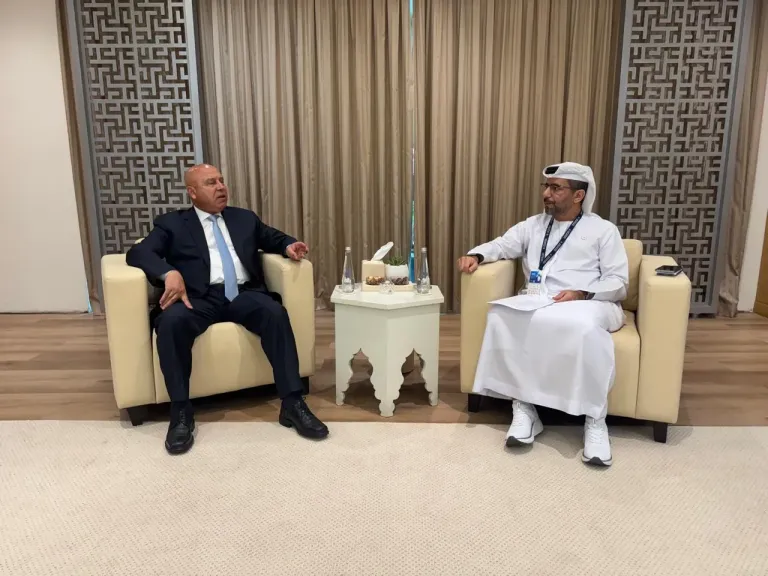 وزير النقل يلتقي الرئيس التنفيذي لمجموعة موانئ ابوظبي لمتابعة المشروعات المشتركة