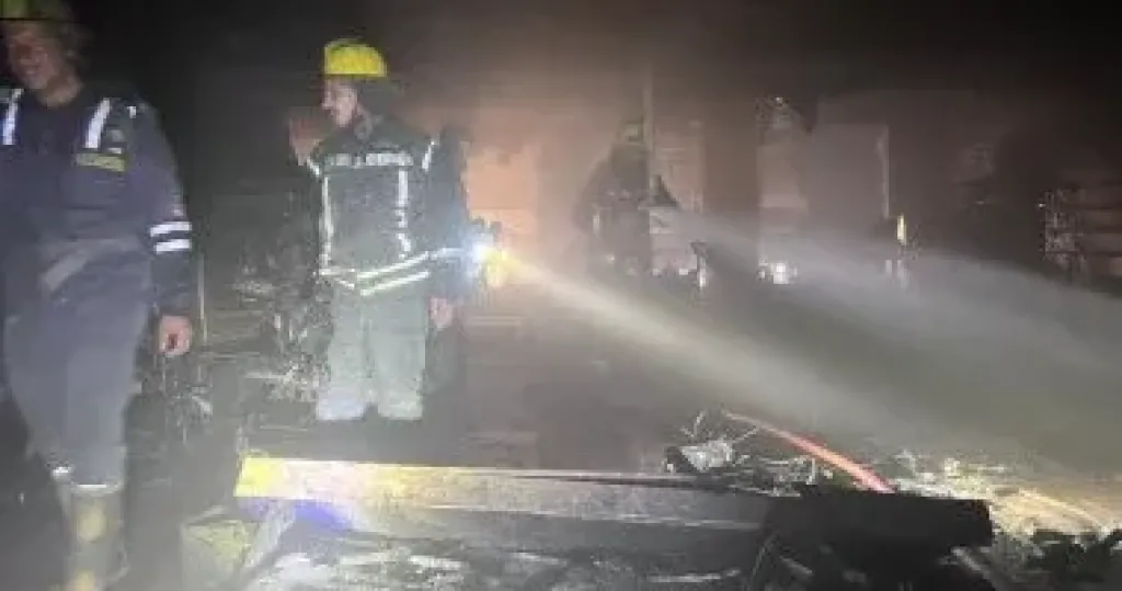 وفاة 3 أشخاص فى حريق شقة فيصل