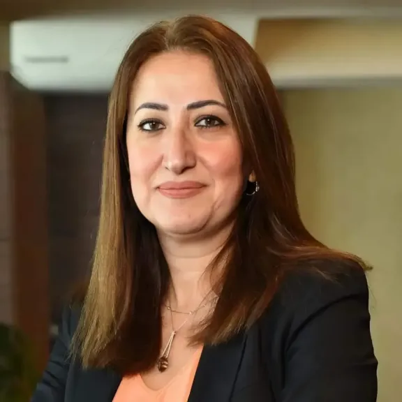 رئيس البريد المصري تلتقي الرئيس الإقليمي لشركة ”Visa Inc” لمنطقة وسط وشرق أوروبا والشرق الأوسط