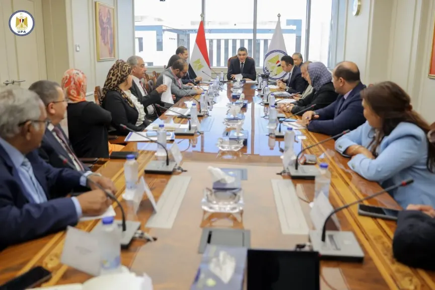 اجتماع موسع بين التأمين الصحي الشامل والشراء الموحد وغرفة مقدمي الخدمة لتعزيز الشراكة مع القطاع الخاص