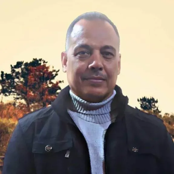الكاتب الصحفى د. حربى الخولى يكتب : عم أنس .. وأصل ” ودن من طين و ودن من عجين ” تحقيق ودراسة