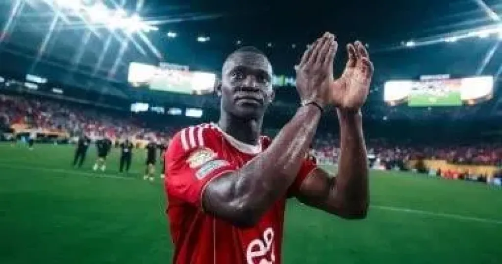 الأهلى يفتح ملف تجديد عقد ديانج بعد انتهاء فترة التوقف الدولى