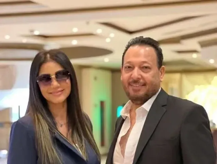 زوجة أحمد العيسوي بعد تعرضه لوعكة صحية: خرج من المستشفى وحالته مستقرة