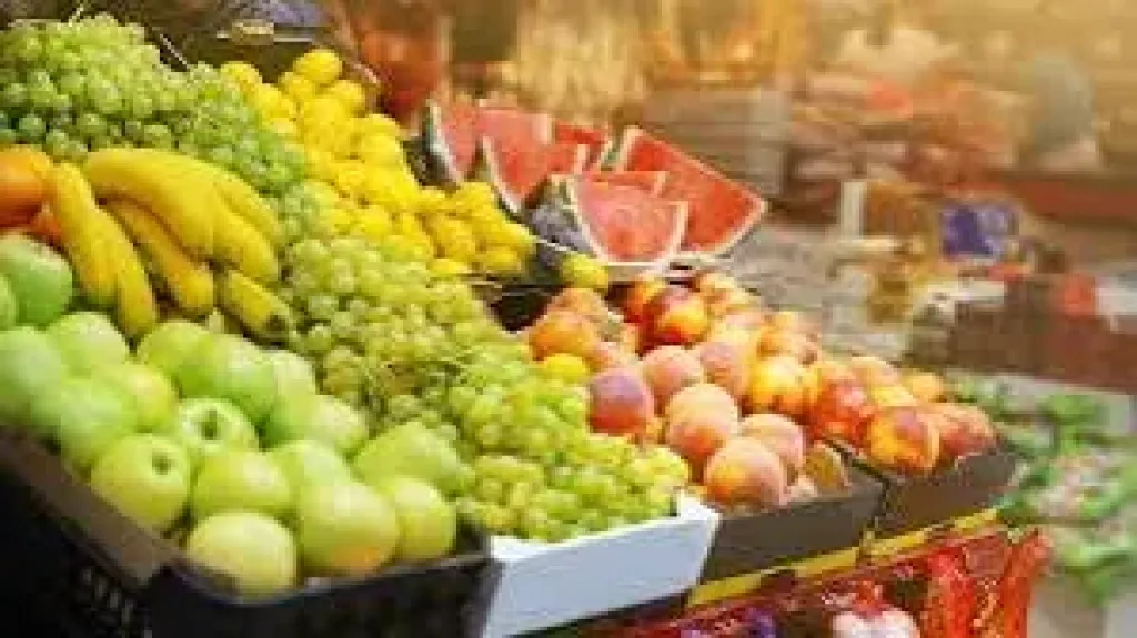 سعر الفاكهة اليوم، ارتفاع كبير في العنب والجوافة وانخفاض البرتقال ومانجو كيت