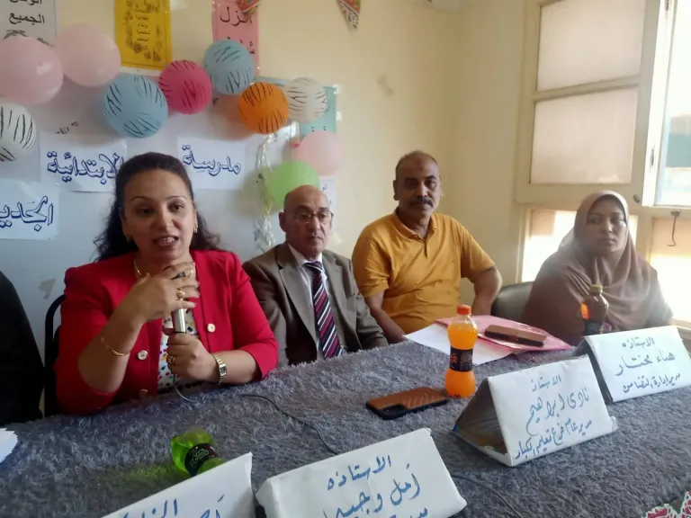 محافظ أسيوط: تضافر الجهود ضرورة لتنفيذ برامج محو الأمية بالقرى