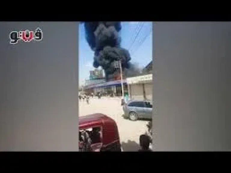 حريق كبير في معرض كاوتش وبطاريات بكوبري فاروق بطنطا (فيديو)