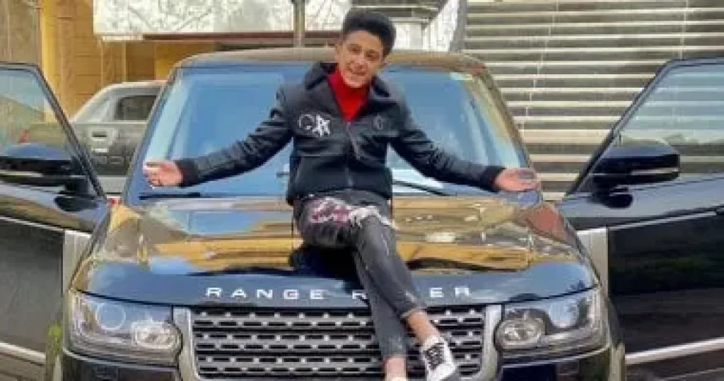 سامر المدني يغادر قسم الطالبية بعد إنهاء إجراءات الإفراج عنه