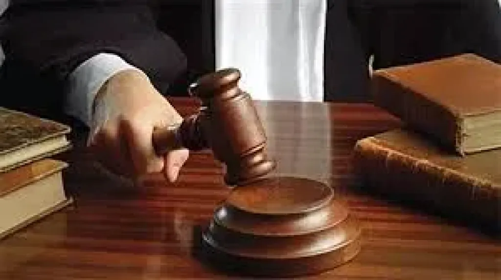 المشدد 5 سنوات لـ3 عاطلين بتهمة تزوير المحررات الرسمية بدار السلام