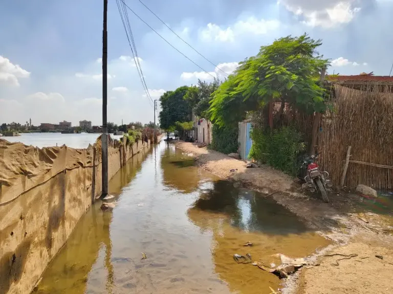 محافظ البحيرة تتابع على مدار الساعة ارتفاع مناسيب المياه بأراضي طرح النيل
