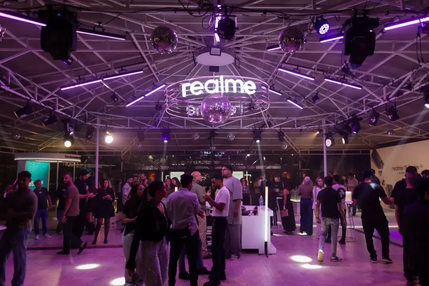 ريلمي تطلق سلسلة realme 15 5G في أولى حفلاتها الترفيهية: تجربة استثنائية تجمع بين المتعة وروح الحياة الليلية