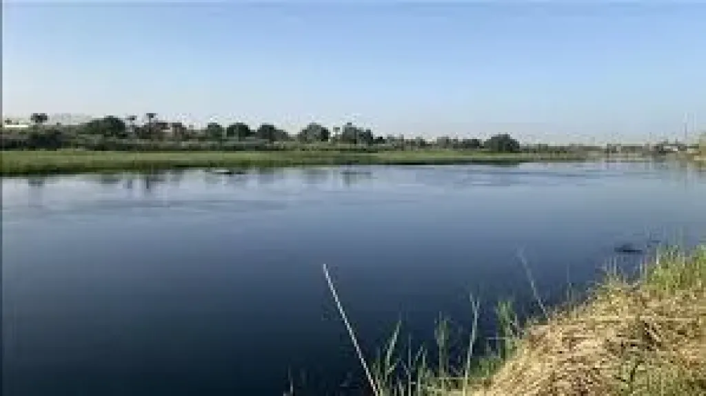 اجتماع لمتابعة إرتفاع منسوب مياه النيل بالأقصر وإخطار واضعي اليد على جزر طرح النهر
