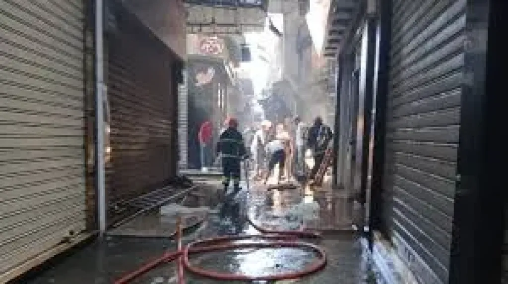 إصابة شخصين في حريق بـ زنقة الستات بالإسكندرية