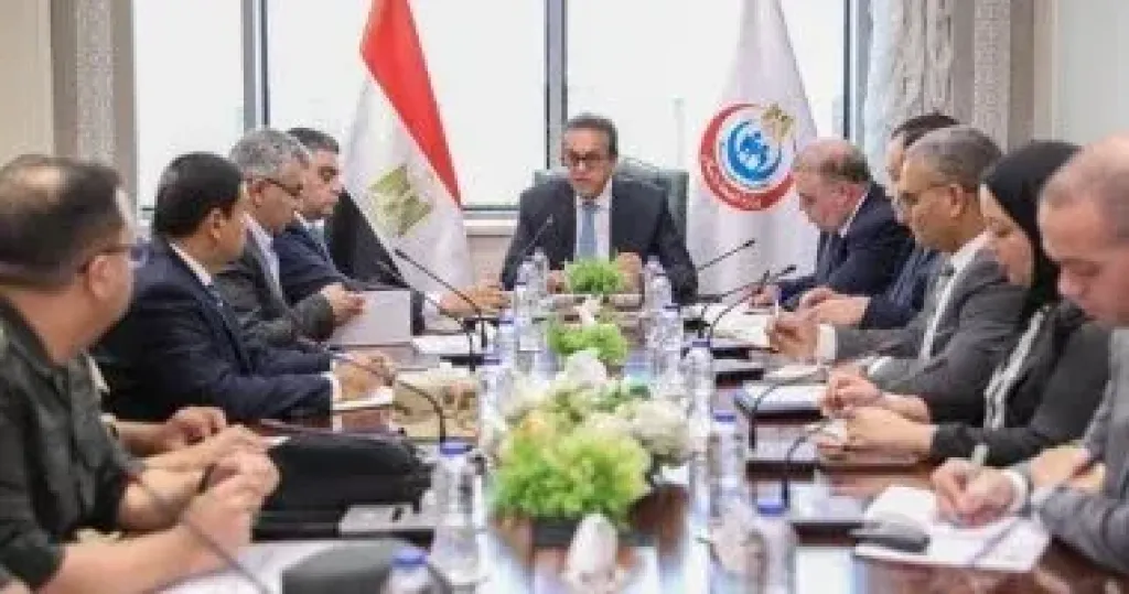 وزير الصحة يتابع الموقف التنفيذي لمشروع المخازن الاستراتيجية للوزارة