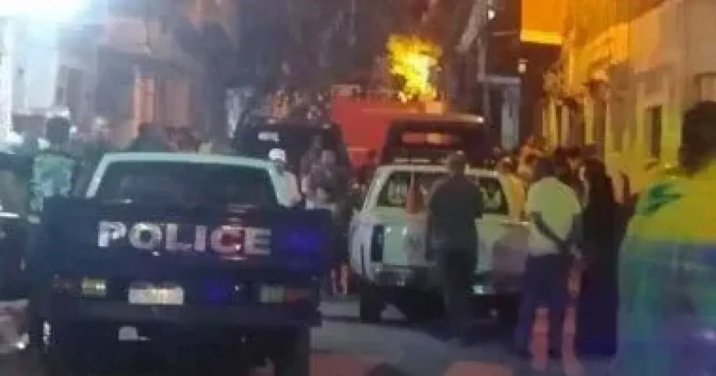 سيارة تد.هس معلمة بإحدى المدارس الأجنبية في شارع جسر السويس