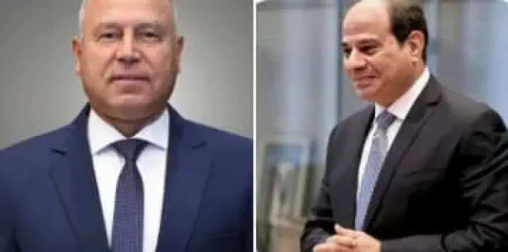 وزير الصناعة والنقل  يتقدم   بتهنئة الرئيس عبد الفتاح السيسي رئيس الجمهورية   القائد الأعلى للقوات المسلحة بمناسبة انتصارات أكتوبر