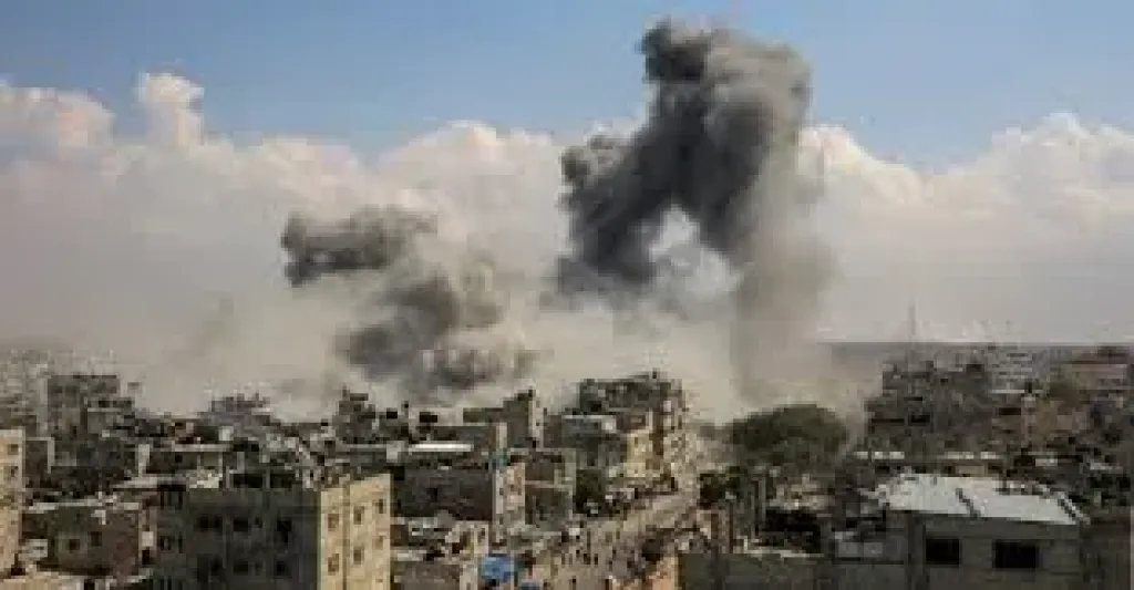 فاينانشيال تايمز: غزَّيون محاصرون يبحثون عن بصيص أمل فى خطة ترامب للسلام