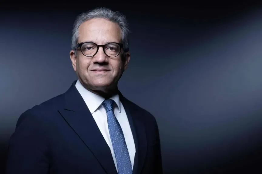 محافظ القاهرة يهنئ الدكتور خالد عناني لفوزه بمنصب اول  مدير عام مصرى وعربى للمنظمة الدولية