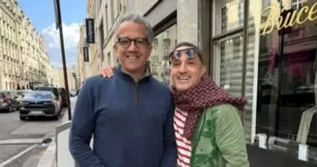 شريف مدكور يهنئ الدكتور خالد العناني ويكشف كواليس صورتهما معاً في باريس