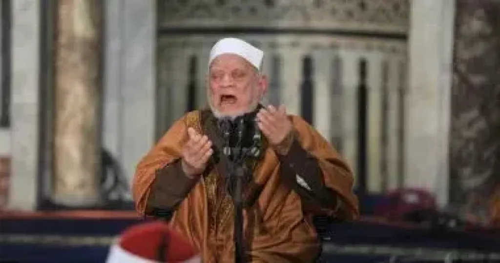 أحمد عمر هاشم 