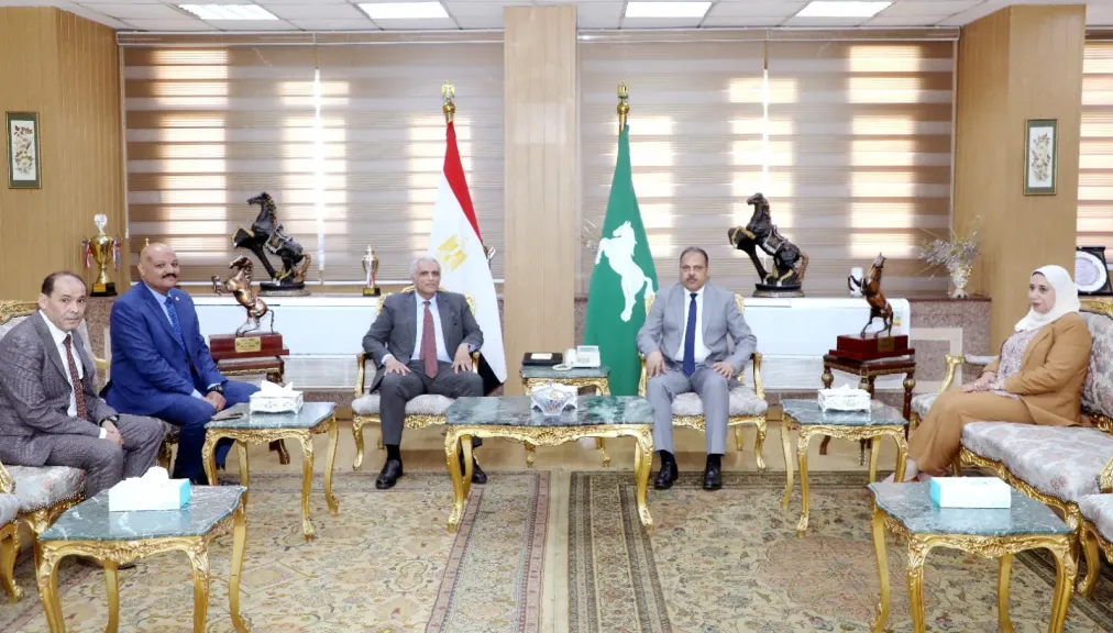 محافظ الشرقية يستقبل نائب مساعد وزير الخارجية لشئون الأجانب