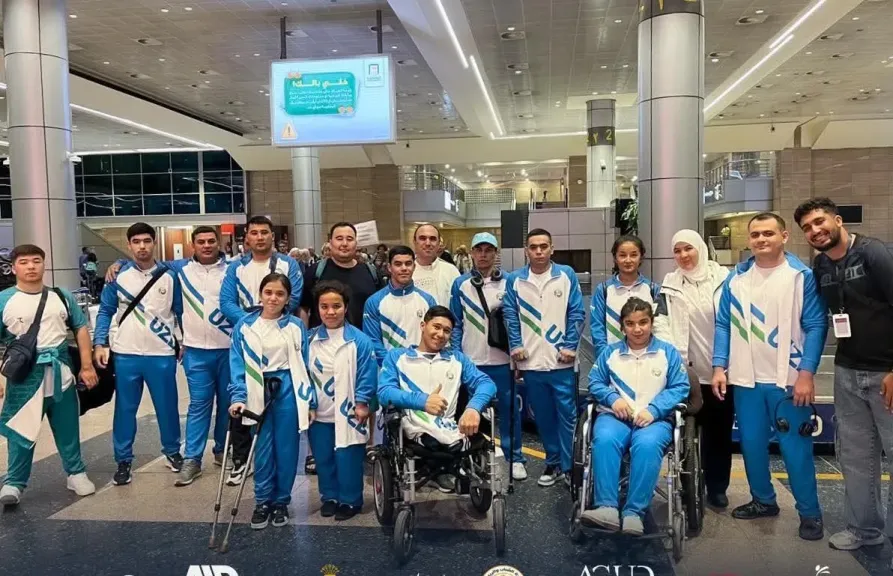 توافد البعثات المشاركة في بطولة العالم لرفع الأثقال البارالمبي بالعاصمة الإدارية
