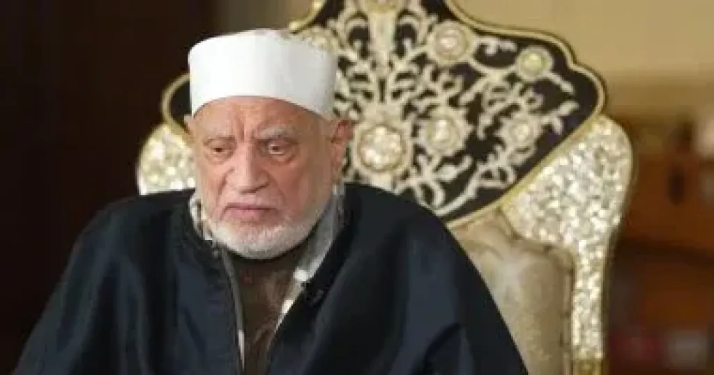 رئيس جامعة القاهرة السابق ينعى رحيل الدكتور أحمد عمر هاشم