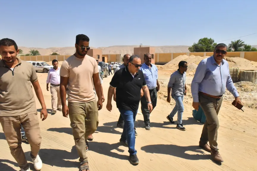محافظ أسيوط يتابع إنشاء أول سوق حضري بالبداري على مساحة 20 ألف متر