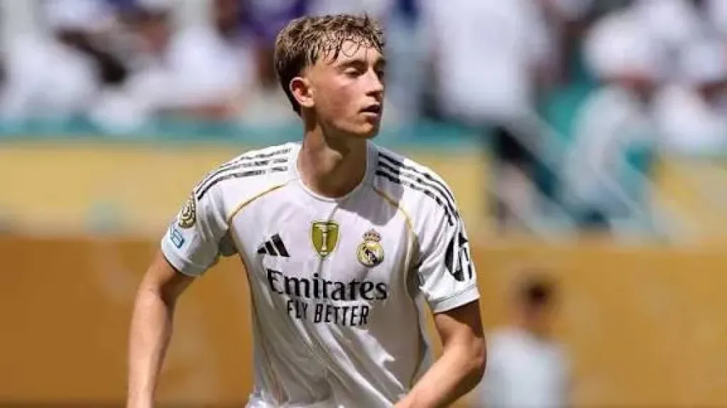 ريال مدريد يعلن تفاصيل إصابة دين هويسين وتوقعات بغيابه عن الكلاسيكو