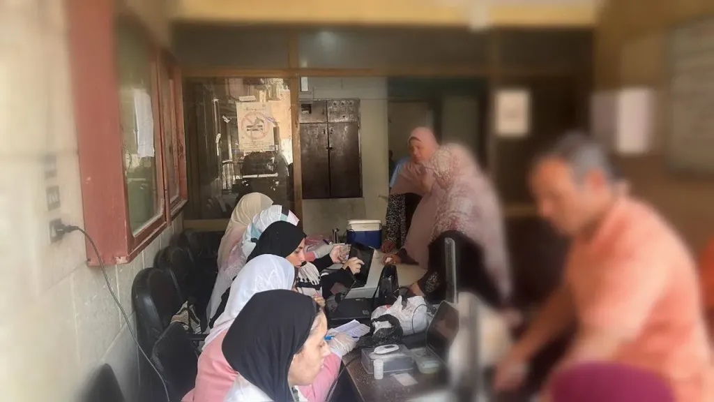 محافظ الشرقية يُشيدالفرق الطبية المشاركة بحملة 100 يوم صحة