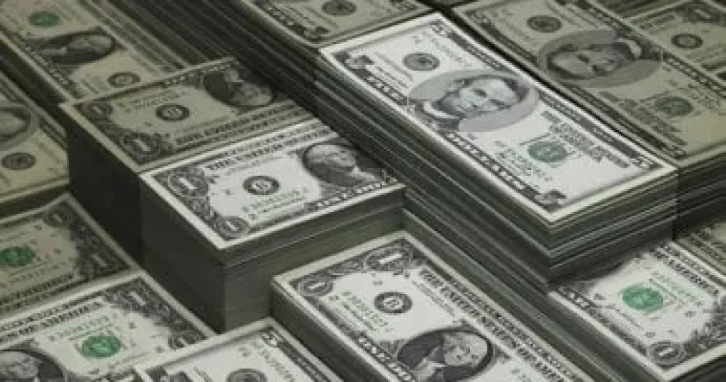 سعر الدولار اليوم الجمعة 10-10-2025 داخل البنوك المصرية