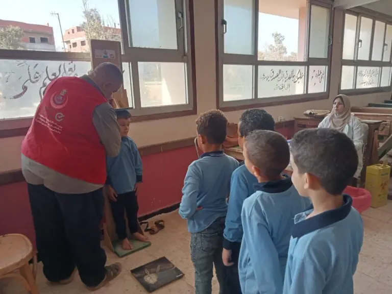 فحص ٦٥ ألف طالب بصحة الشرقية ”ضمن مبادرة فحص وعلاج سوء التغذية ”