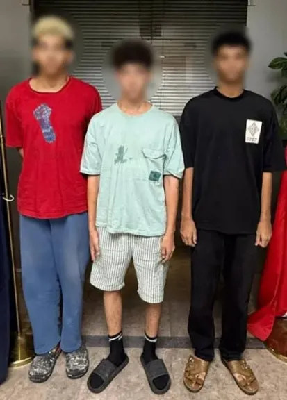 القبض على 3 طلاب تسببوا فى تفحم 6 سيارات بالتجمع