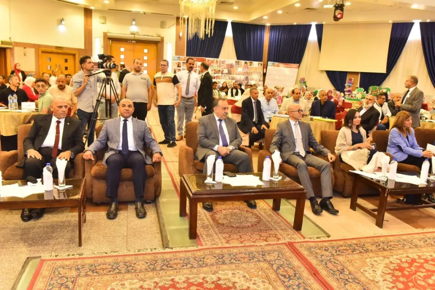 *محافظ أسيوط يشهد الحفل الختامي لمشروع ”مدارس من أجل مصر