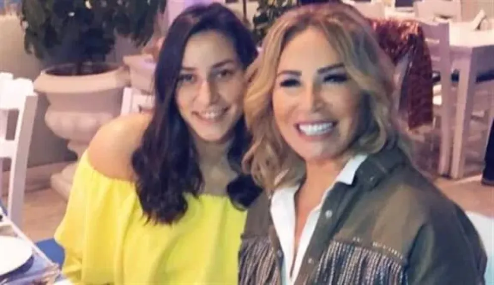 ابنة إيناس الدغيدي: أمى حققت حلمها واتجوزت وهى فوق الـ 70 سنة