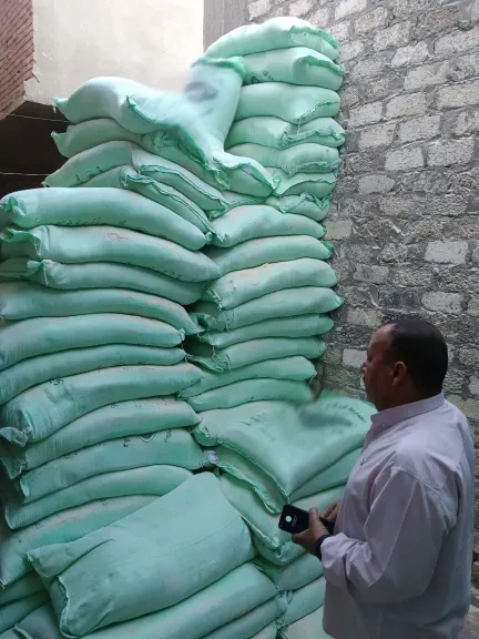 تموين الشرقيةيضبط 4.5طن دقيق بلدى لإعادةبيعه بالمخابزالسياحية