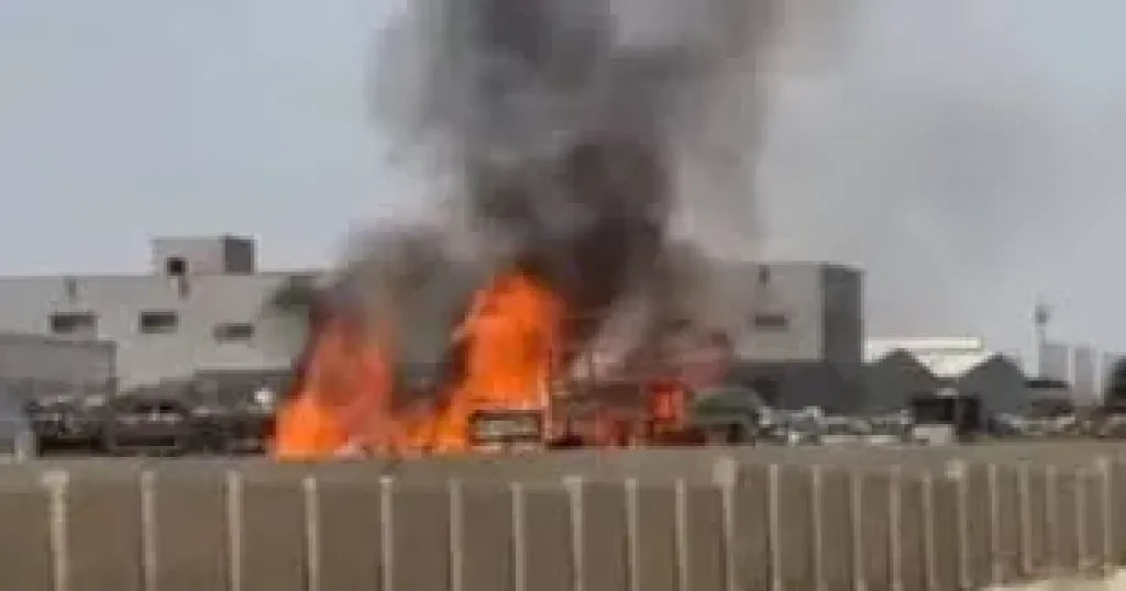 السيطرة على حريق بمصنع ورق فى مدينة السادات بالمنوفية