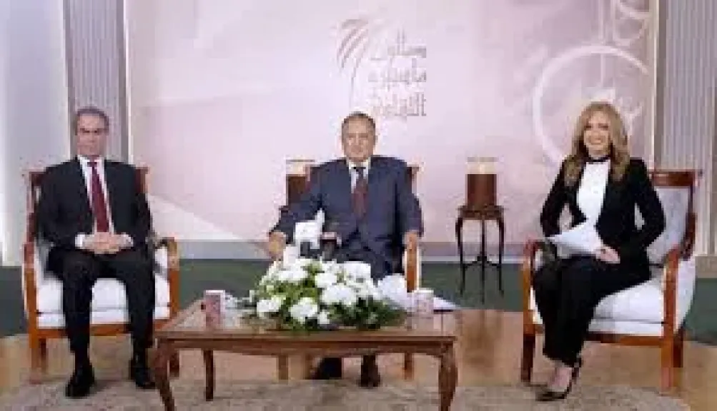 لقطات من لقاء نبيل فهمي بصالون ماسبيرو الثقافي