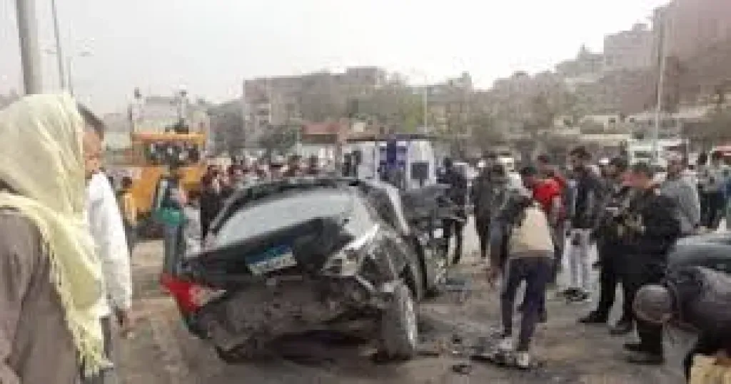 إصابة 4 أشخاص فى حادث تصادم سيارتين على الطريق الزراعى بالبحيرة