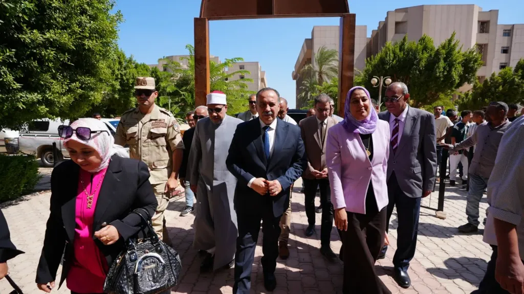 محافظ أسيوط يشهد احتفالية جامعة الأزهر للوجه القبلي بالذكرى الـ52