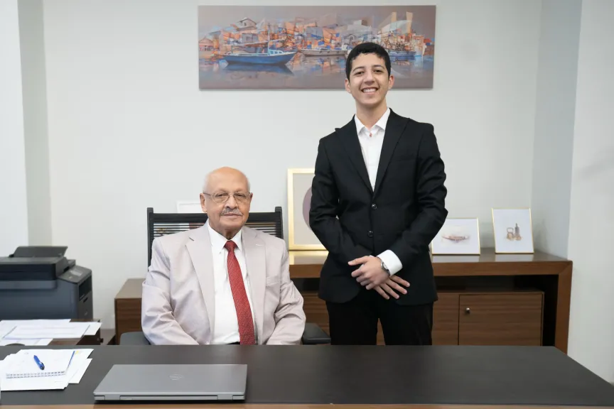 مجلس الأمناء يعتمد فوز الطالب محمد أحمد ربيع بمنحة الدكتورة ريم بهجت للدراسة مجانا بكلية علوم الحاسب والمعلومات
