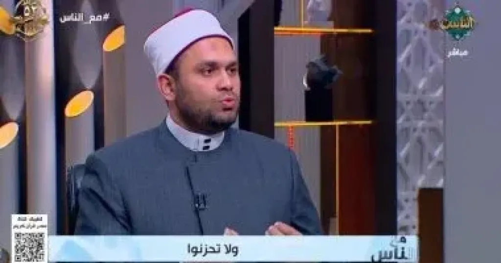 هل الحزن علامة ضعف؟.. أمين الفتوى يجيب