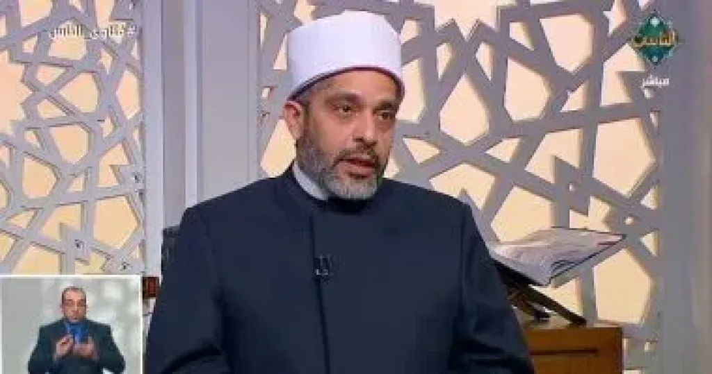 هل يجوز للأب منع بناته من التعليم؟.. أمين الفتوى يجيب