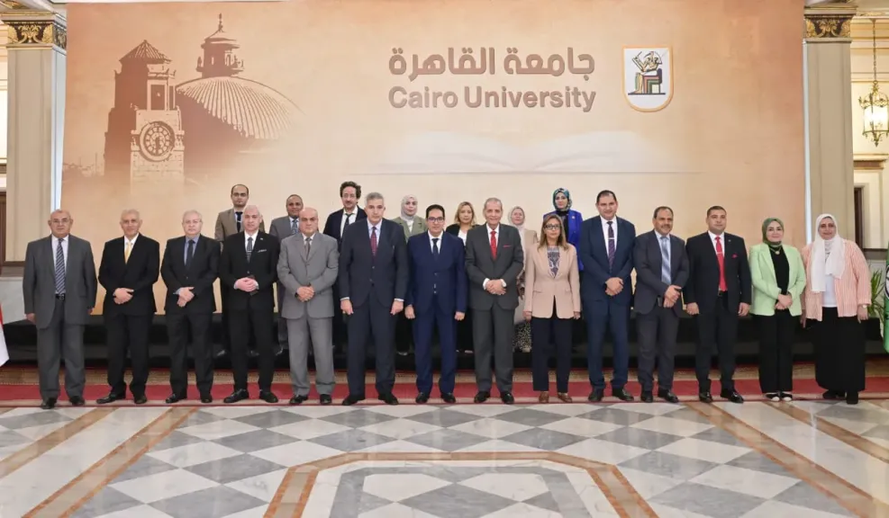 نائب رئيس جامعة أسيوط يشارك في اجتماع اللجنة العليا لمتابعة تنفيذ المشروع