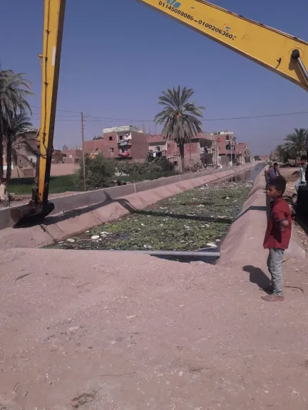 محافظ أسيوط: تكثيف حملات تطهير الترع والمصارف بالقرى والمراكز لضمان